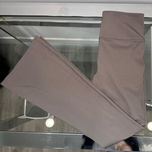 All in Motion Olive Women’s High Rise Bootcut Long Leggings (M)